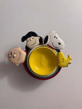 Hallmark Peanuts Character Ceramic Measuring Cup Set 2010